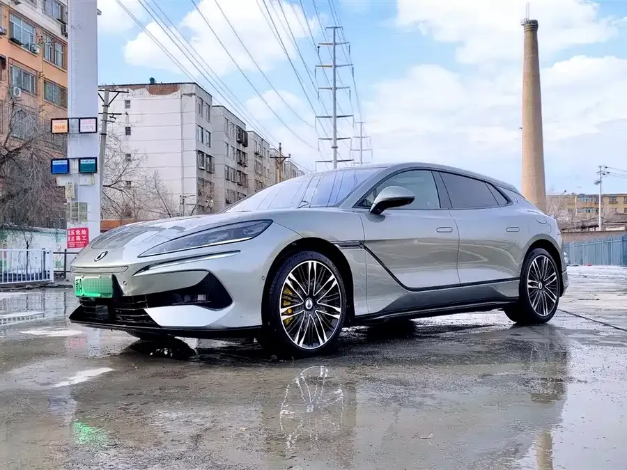BYD Z9GT 2024