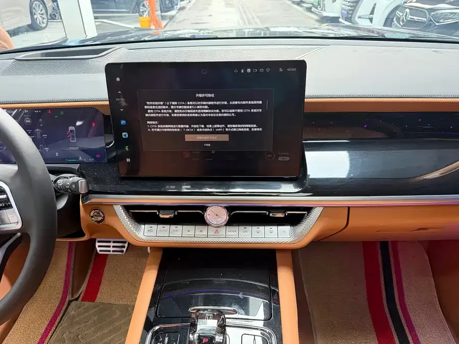Tank 500 Tank 500 2023 3.0T Sports Edition Peak Edition 5 Seaters 2024 — миниатюра 4