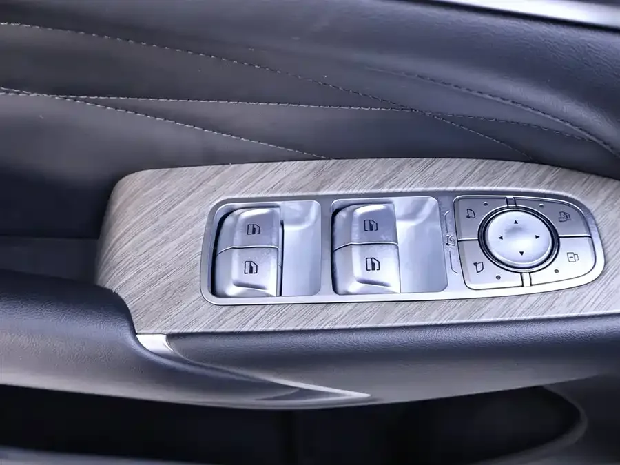 Tank 500 Tank 500 2022 3.0T Sports Edition 7-seater 2022 — миниатюра 5