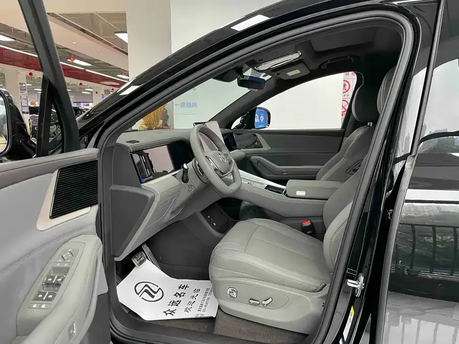 BYD N8L Denza N8L 2025 Premium Edition 2025 — миниатюра 4