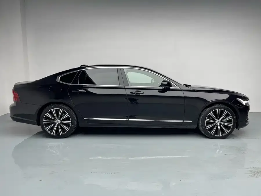 Volvo S90 2025 B5 Zhiyuan Luxury Edition 2025 — миниатюра 2