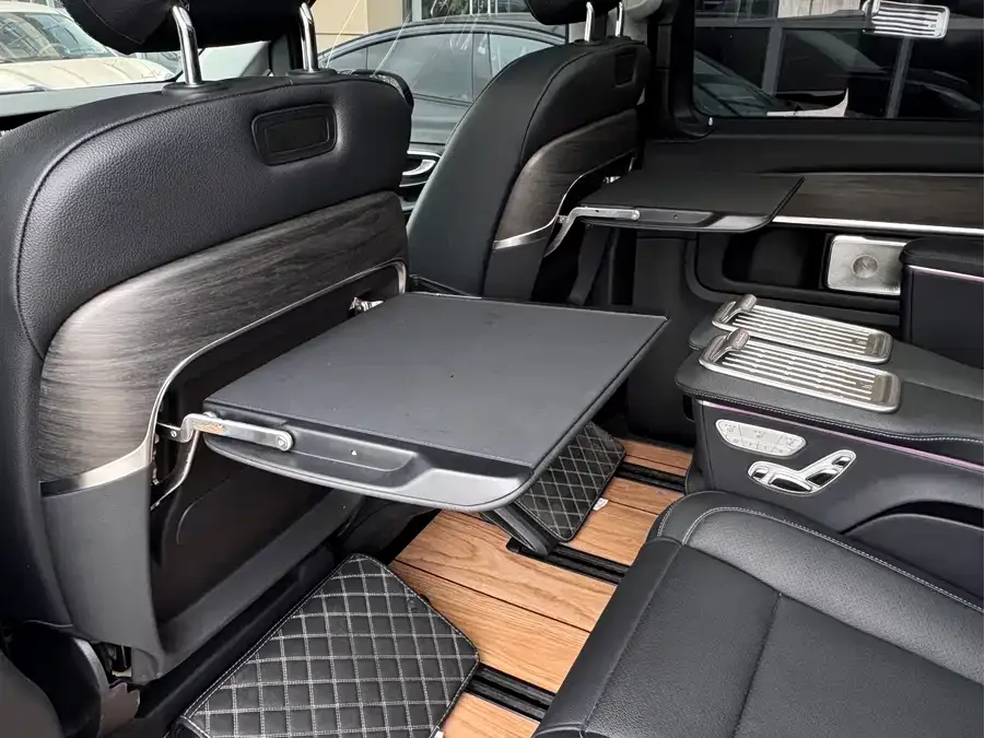 Mercedes-Benz Class V Mercedes-Benz V-Class 2024 V 300 L Long Wheelbase Luxury Edition 2024 — миниатюра 5