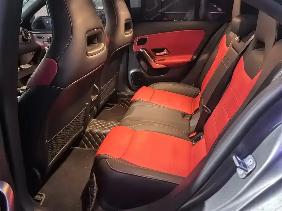 Mercedes-Benz CLA AMG Mercedes-Benz CLA AMG 2023 AMG CLA 35 4MATIC 2023 — миниатюра 2