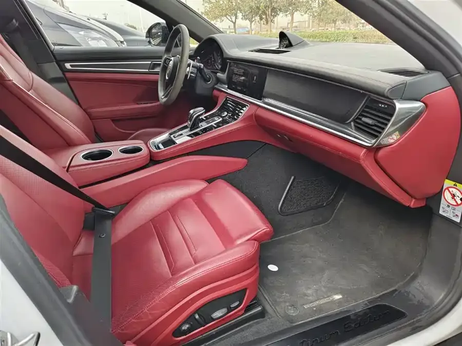 Porsche Panamera New Energy Panamera New Energy 2022 Panamera 4 E-Hybrid Platinum Edition 2.9T 2022 — миниатюра 4