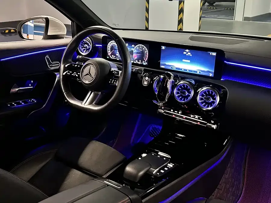 Mercedes-Benz Class A Mercedes-Benz A-Class 2023 A 200 L Fashion Edition 2023 — миниатюра 4