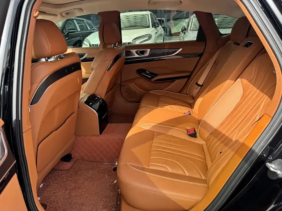 Hongqi H9 Hongqi H9 2025 2.0T 2WD Flagship Chang Private Enjoyment Fashion Edition 5-seater 2025 — миниатюра 3