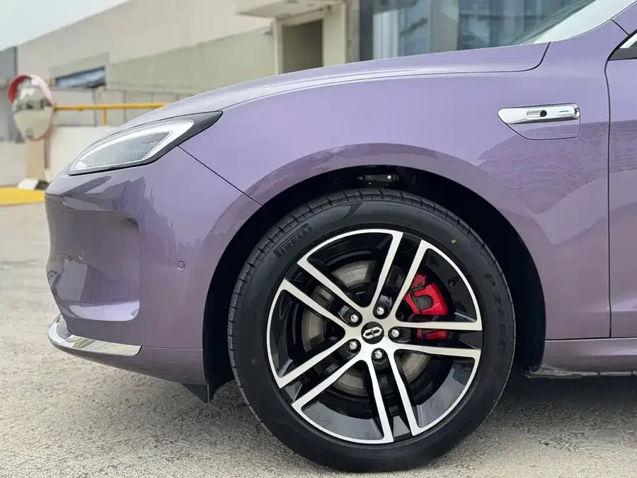 AITO M5 M5 2025 Extended Range Ultra 4WD Edition 2025 — миниатюра 2
