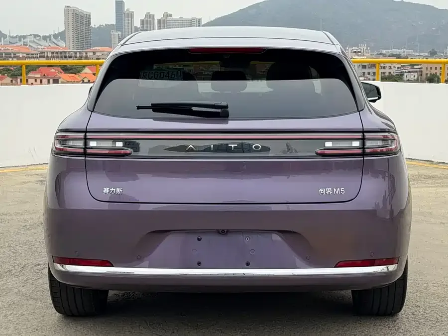 AITO M5 M5 2025 Extended Range Ultra 4WD Edition 2025 — миниатюра 4