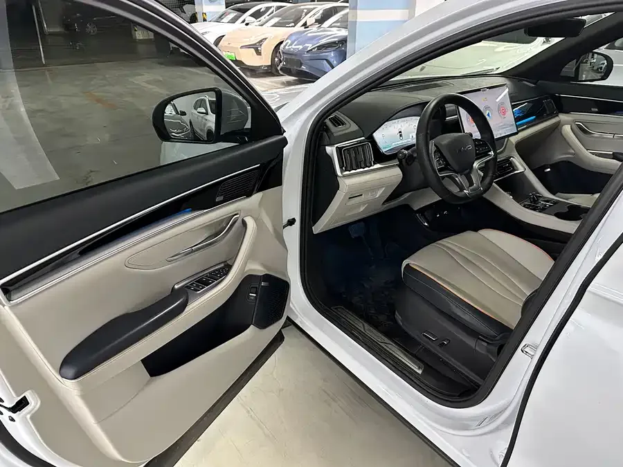 BYD Song PLUS New Energy Song PLUS New Energy 2023 Champion Edition EV 605KM Flagship PLUS 2024 — миниатюра 5