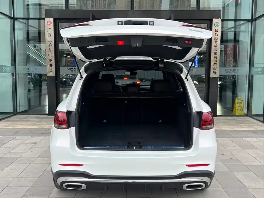 Mercedes-Benz GLC-Class Mercedes-Benz GLC 2022 Model 2 GLC 260 L 4MATIC Luxury Edition 2022 — миниатюра 5