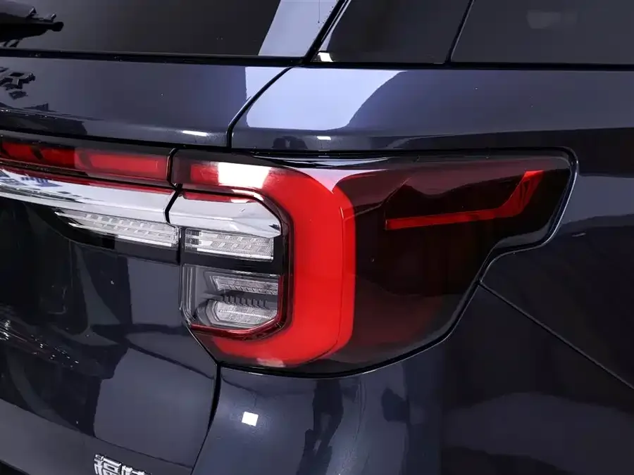 Ford Explorer Explorer 2023 EcoBoost 285 4WD Titanium Edition 6 Seaters 2023 — миниатюра 3