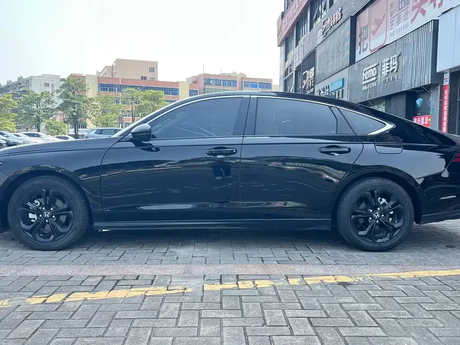 Honda Accord Accord 2024 260TURBO Luxury Edition 2024 — миниатюра 4