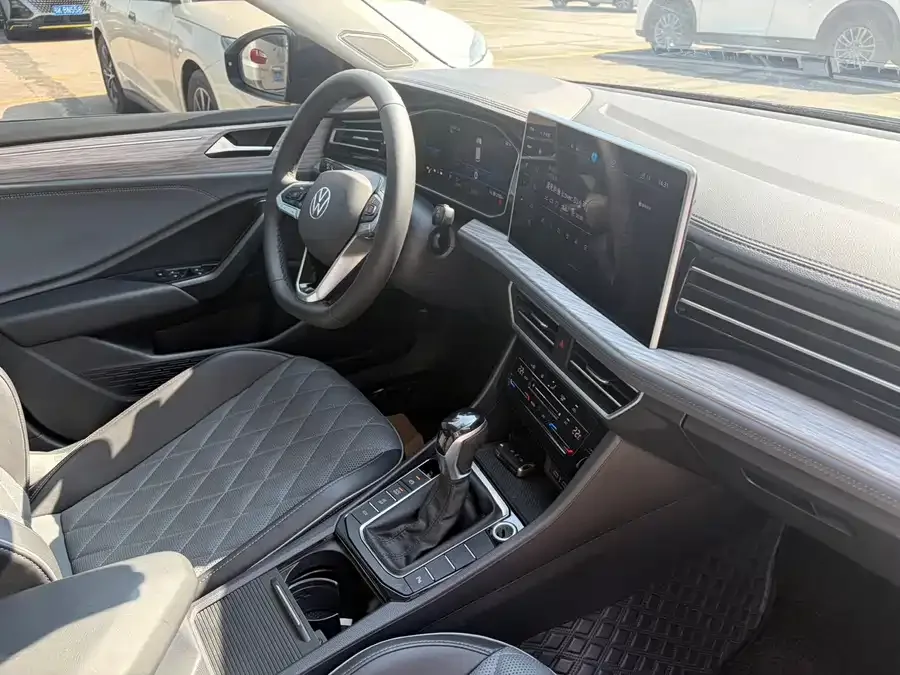Volkswagen Sagitar 2023 Sagitar 280TSI DSG Beyond Plus Edition 2022 — миниатюра 3