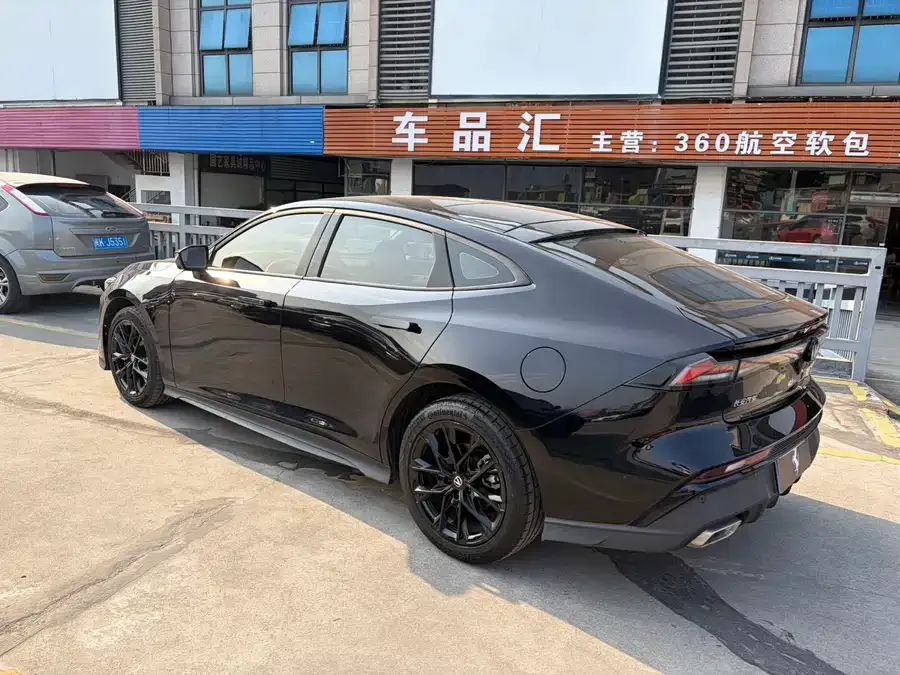 Changan UNI-V Changan UNI-V 2024 1.5T Premium Edition 2025 — миниатюра 4