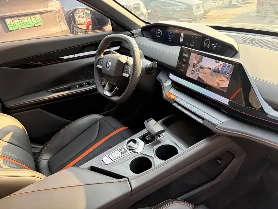Changan UNI-V Changan UNI-V 2024 1.5T Premium Edition 2025 — миниатюра 5