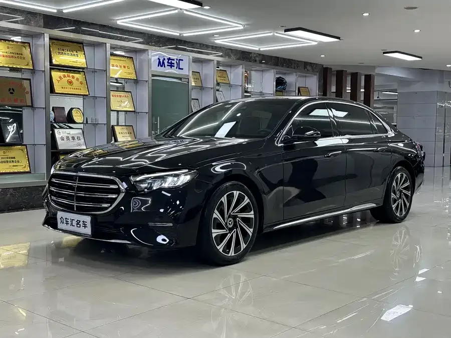 Mercedes-Benz E-Class 2024