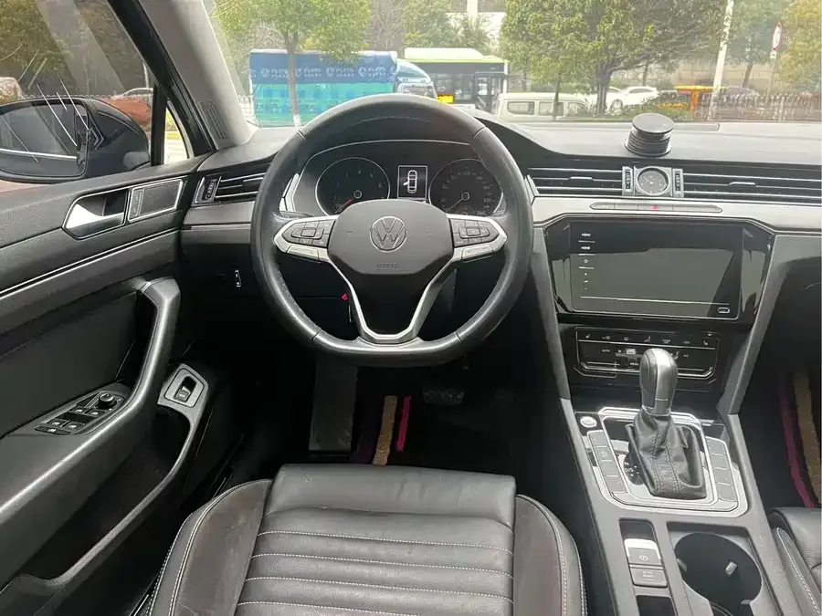 Volkswagen Magotan Magotan 2020 330TSI DSG Leading Edition 2022 — миниатюра 5