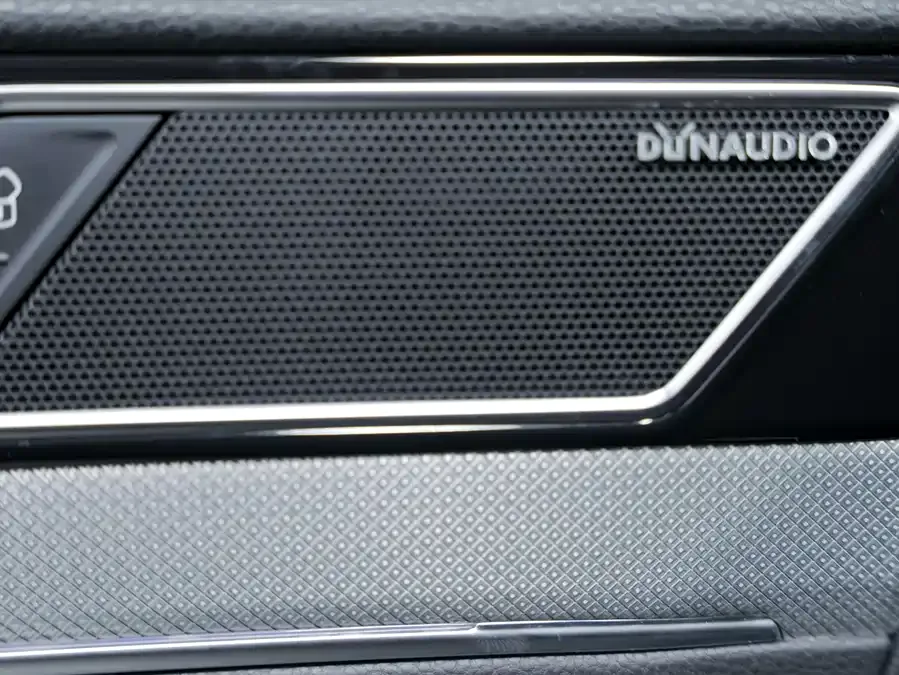 Volkswagen Magotan Magotan 2023 2 million commemorative edition 380TSI DSG flagship model 2023 — миниатюра 4