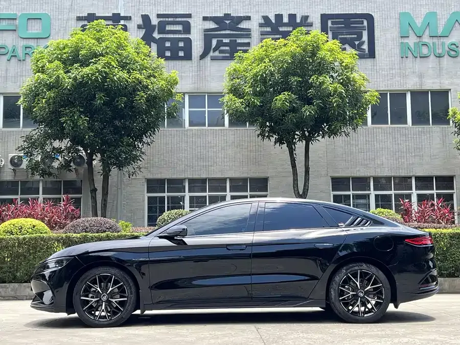 BYD Second-hand Han 2025 DM-i Intelligent Driving Edition 125KM Premium Edition 2024 — миниатюра 3
