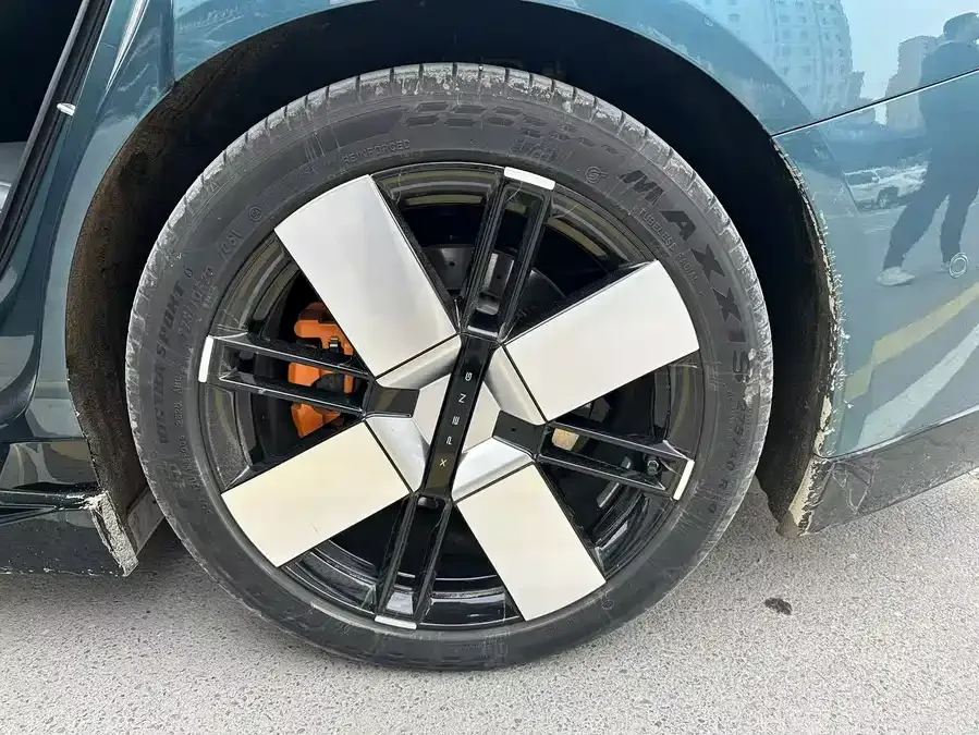 XPeng P7 Xpeng P7 2025 750 Four-Wheel Drive High-Performance Ultra 2025 — миниатюра 4