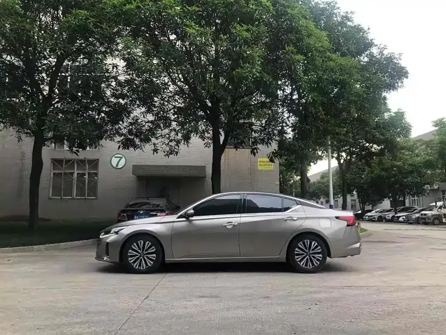 Nissan Altima 2022 Teana 2.0L XL-TLS Enjoy Edition 2022 — миниатюра 4