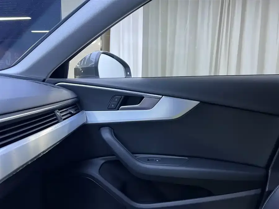 Audi a4 l 2022 40 TFSI Fashion Dynamic Edition 2023 — миниатюра 5