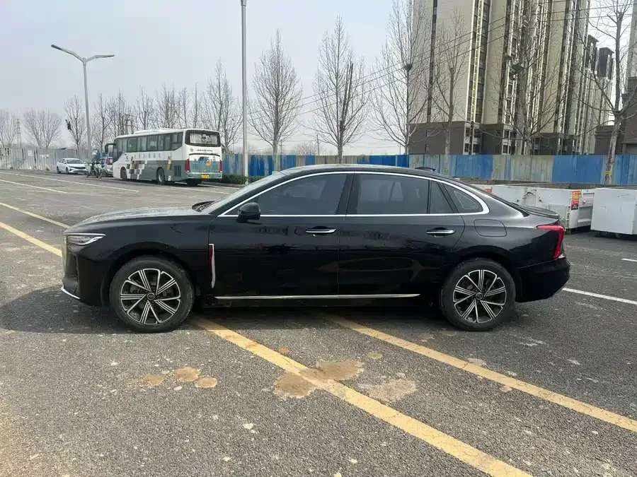 Hongqi H5 PHEV Hongqi H5 PHEV 2025 130 Super Hybrid Edition 2025 — миниатюра 3