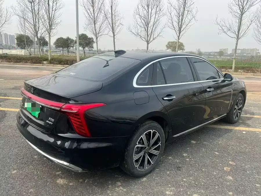 Hongqi H5 PHEV Hongqi H5 PHEV 2025 130 Super Hybrid Edition 2025 — миниатюра 4