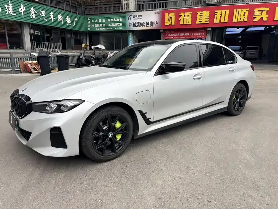 BMW i3 2022 eDrive 35 L 2023 — фото 1, купить с доставкой в Москву