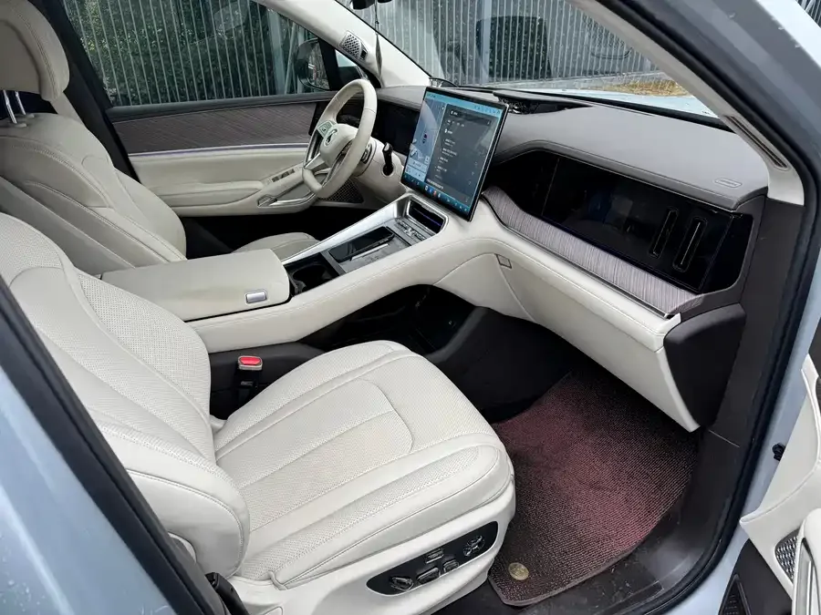 BYD N9 Denza N9 2025 flagship model 2025 — миниатюра 5