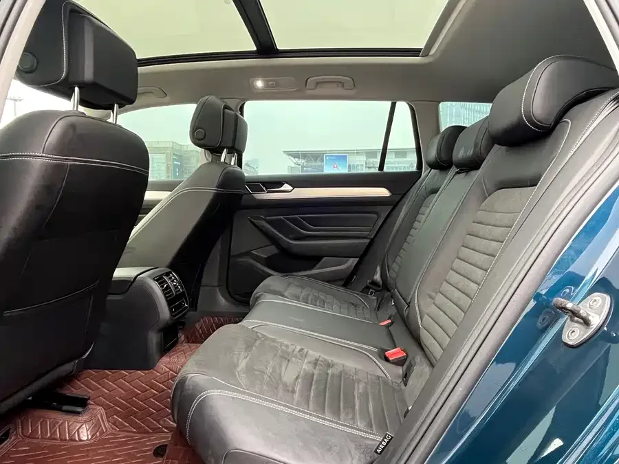 Volkswagen Passat Variant Weilan 2021 2.0T Changxing Edition 2023 — миниатюра 4