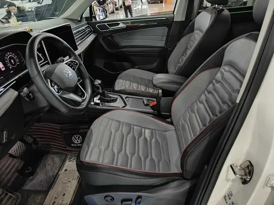 Volkswagen Tiguan L New Energy Tiguan L New Energy 2022 430PHEV Plug-in Hybrid Flagship Edition 2022 — миниатюра 4