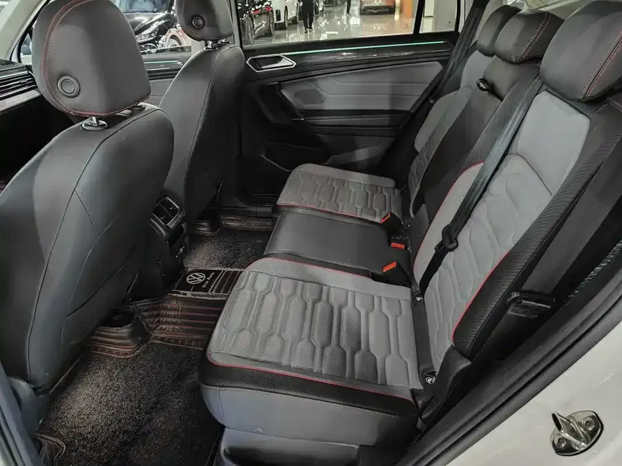 Volkswagen Tiguan L New Energy Tiguan L New Energy 2022 430PHEV Plug-in Hybrid Flagship Edition 2022 — миниатюра 5