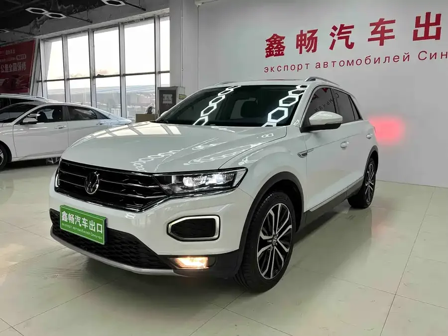 Volkswagen T-ROC T-ROC 2022 280TSI DSG 2WD Comfort PLUS 2022 — фото 1, купить с доставкой в Москву