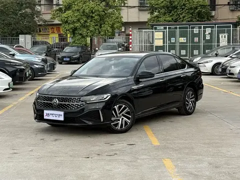 Volkswagen Lavida 2024 купить в Москве