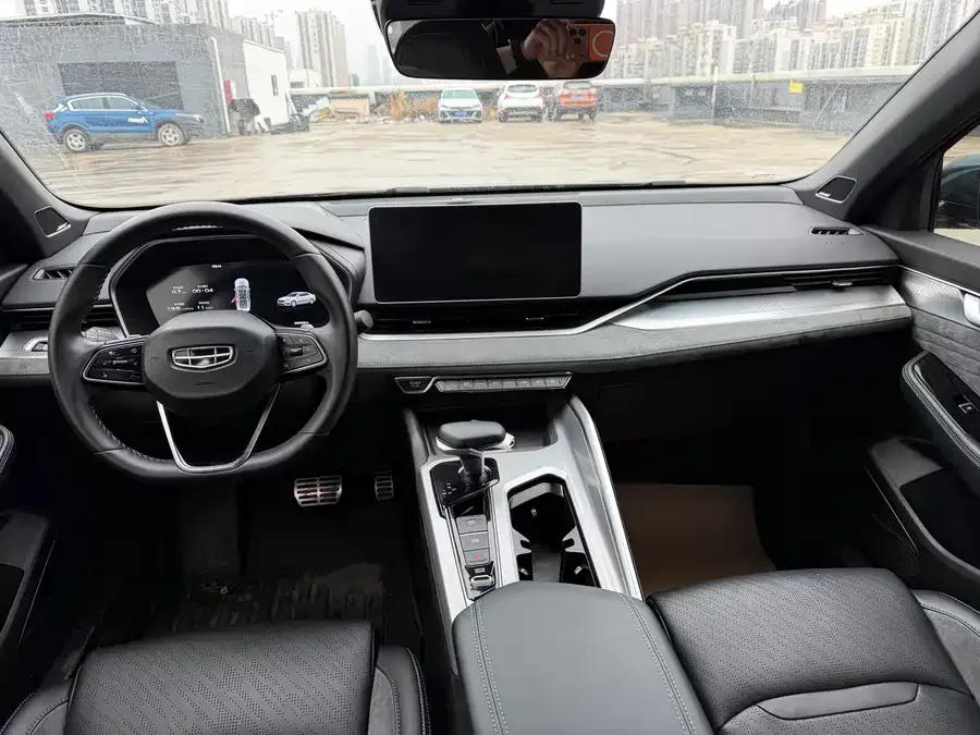 Geely Xingrui Xingrui 2023 2.0TD only available in green version 2023 — миниатюра 3