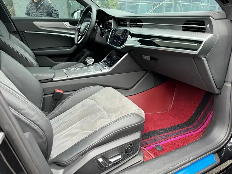 Audi A6L 2023 45 TFSI Premium Dynamic Model 2023 — миниатюра 4