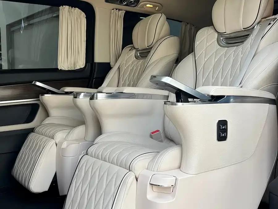 Mercedes-Benz Class V Mercedes-Benz V-Class 2022 V 260 Pilot Edition 2023 — миниатюра 2