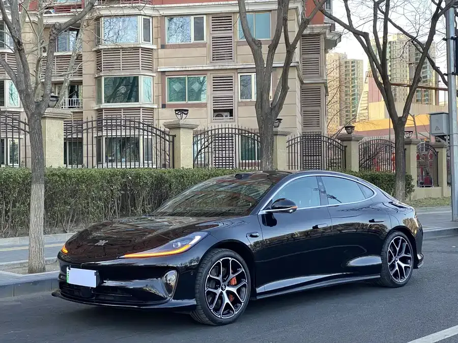 Zhiji L6 2025