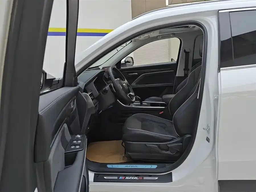 Haval H6 Haval H6 2023 National Fashion Edition 1.5T Automatic Urban Edition 2024 — миниатюра 3
