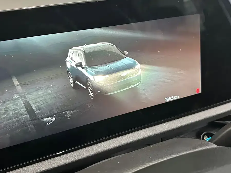 Ford Lingrui 2025 EcoBoost 170 Premium Plus 2024 — миниатюра 3