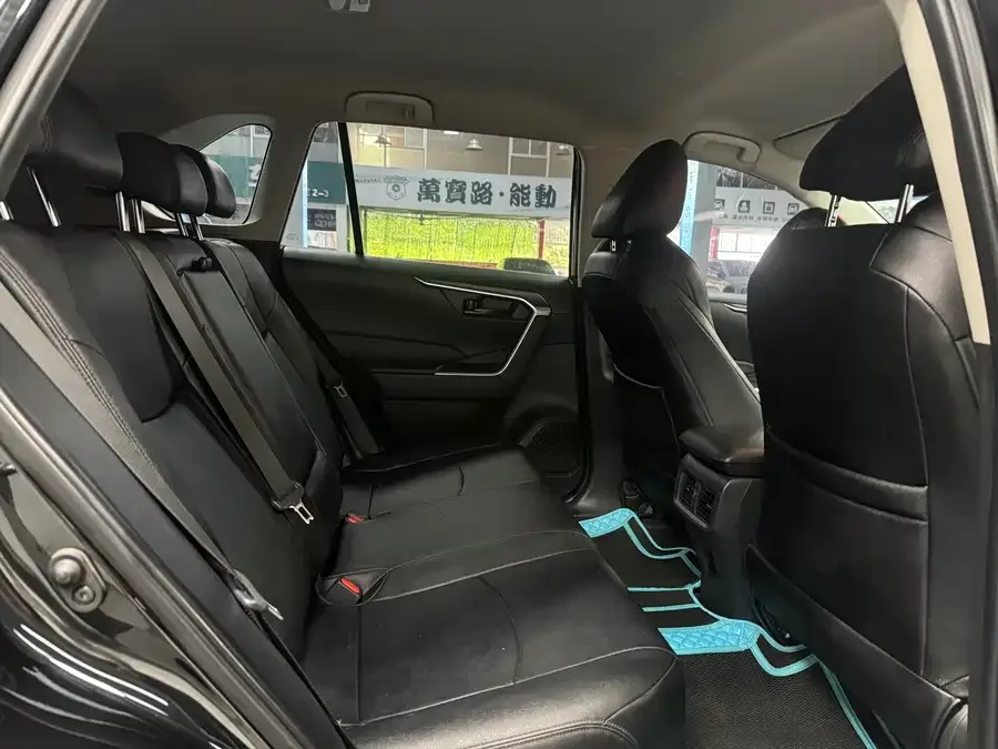 Toyota Wildlander Wildlander 2022 2.0L CVT 2WD Leading Edition 2022 — миниатюра 4