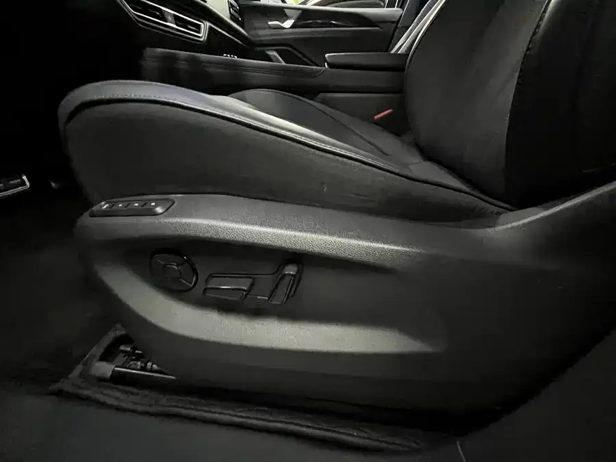 Volkswagen Tiguan L Tiguan L 2024 Pro 380TSI 4WD R-Line Smart Edition 2024 — миниатюра 2