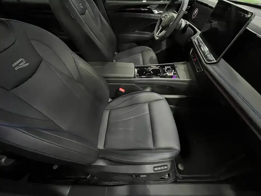 Volkswagen Tiguan L Tiguan L 2024 Pro 380TSI 4WD R-Line Smart Edition 2024 — миниатюра 3