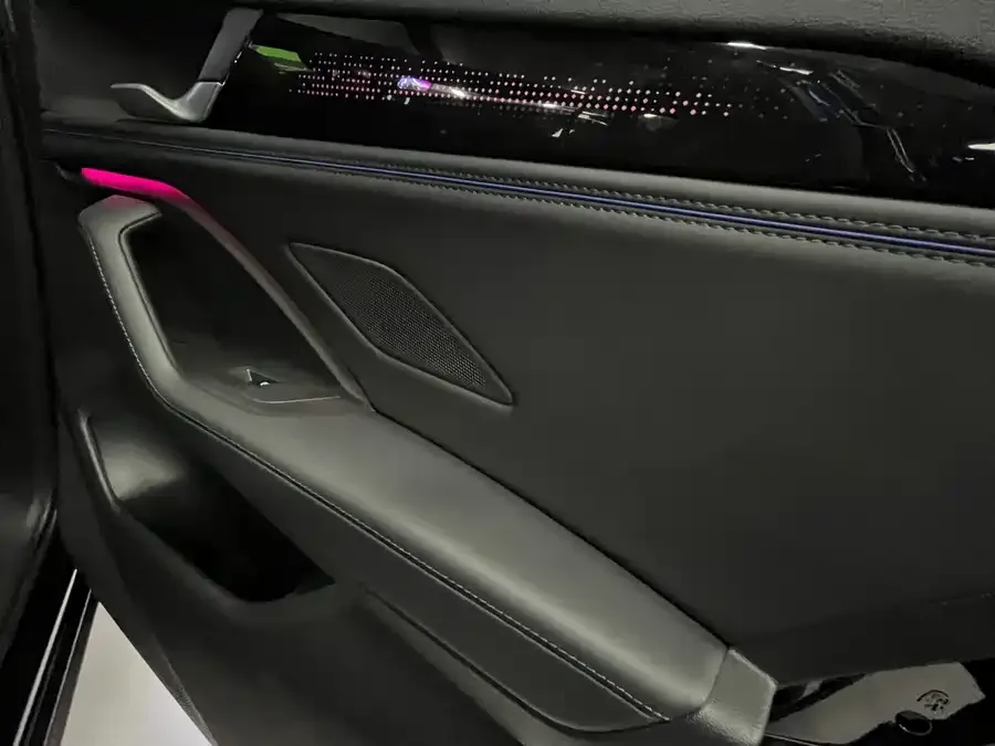 Volkswagen Tiguan L Tiguan L 2024 Pro 380TSI 4WD R-Line Smart Edition 2024 — миниатюра 4