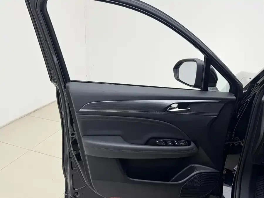GAC Trumpchi GS4 PLUS Trumpchi GS4 PLUS 2021 270T Automatic Galaxy Edition 2022 — миниатюра 4