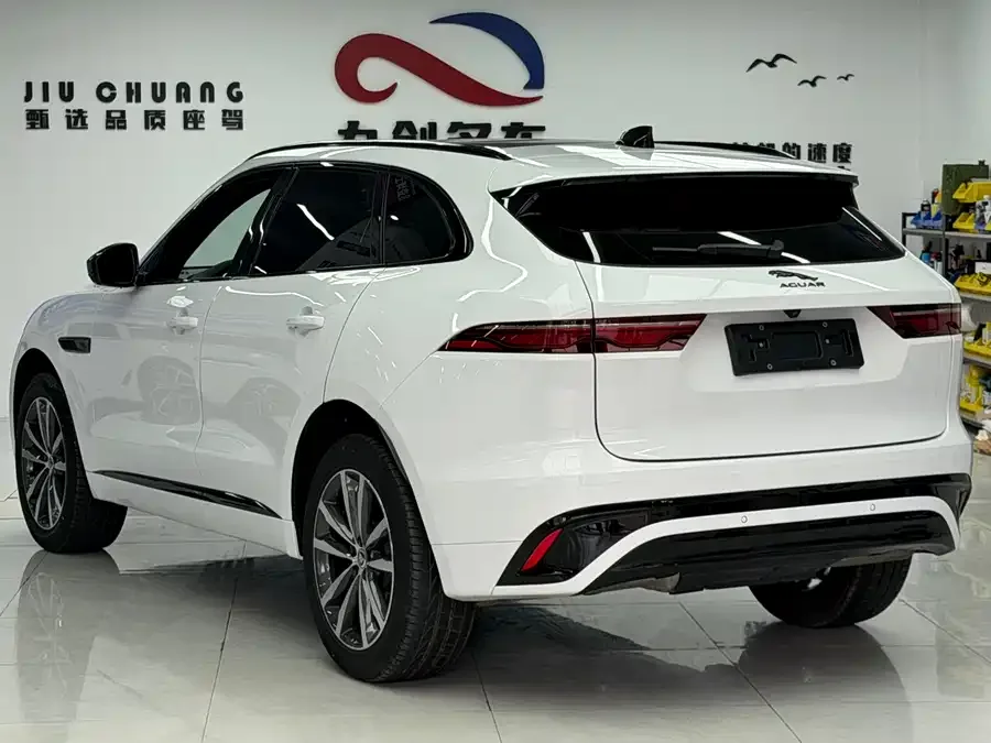Jaguar F-Pace 2024 P250 R-Dynamic SE 2024 — миниатюра 3
