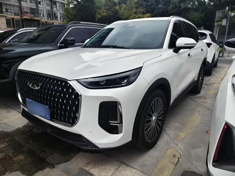 Chery Tiggo 8L Tiggo 8L 2024 2.0T 2WD Luxury Edition 7 Seaters 2024 — фото 1, купить с доставкой в Москву