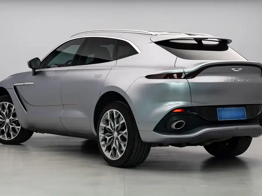 Aston Martin DBX 2022 3.0T STRAIGHT-SIX 2022 — миниатюра 5