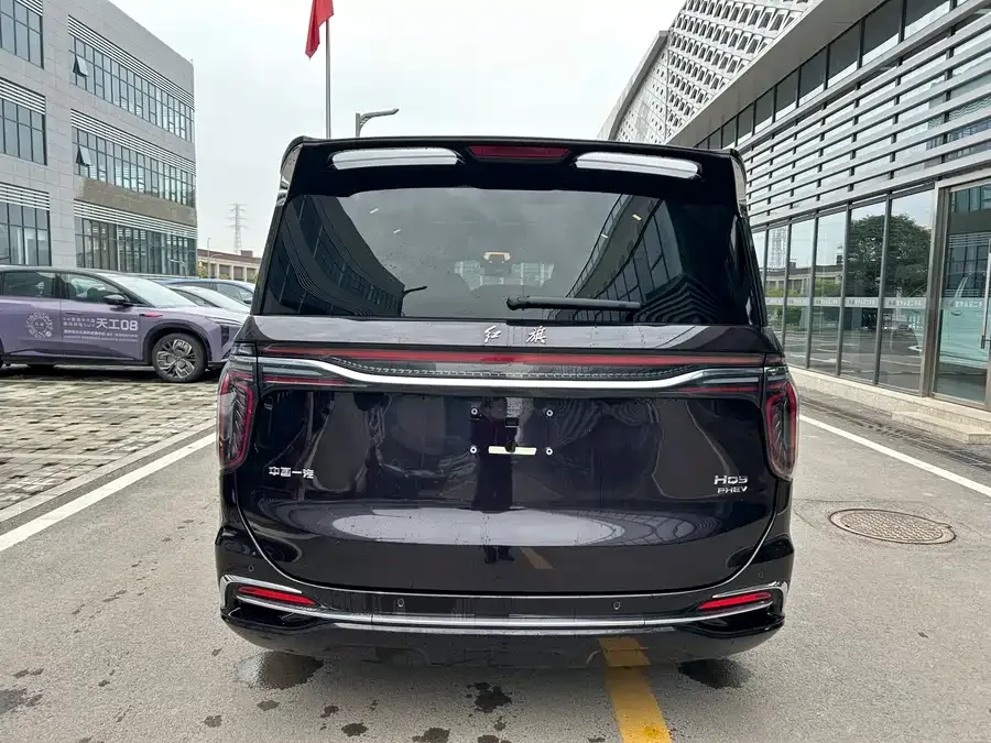 Hongqi HQ9 PHEV Hongqi HQ9 PHEV 2024 2.0T 4WD Business Edition 2024 — миниатюра 2